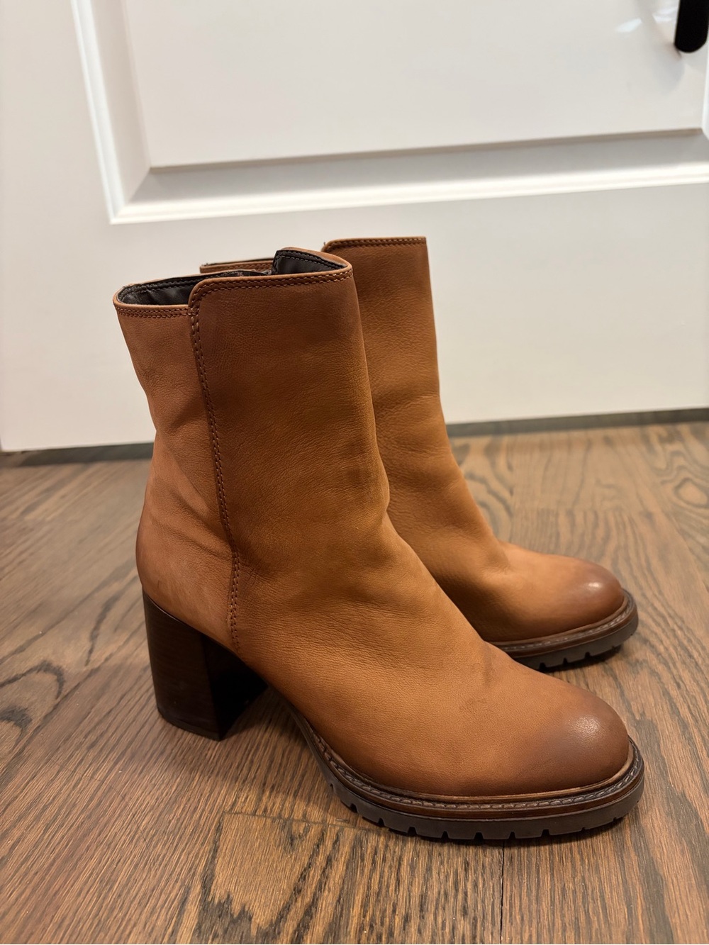Women's Tan Leather Block Heel Ankle Boots